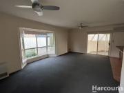 Unique 2/9 Barton Drive, HORSHAM, VIC 3400 House for Rent