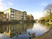 For Rent! 2 BA 2 bedroom flat for rent in Twig Folly...