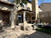charming 2 bed, 2.5 bath duplex in t.