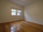 “Charming 2 Bed Art Deco Apartment Steps from St Kilda...