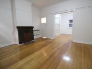 Charming 2 Bed Art Deco Apartment Steps from St Kilda Beach