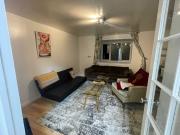 Charming 2 bed flat in Surrey Quays!
