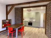 Charming 2 Bed House – Pet Friendly, short term