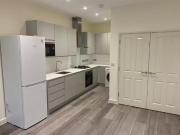 Cheap 2 bedroom apartment for rent in Alexandra Parade,...