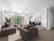 Charming 2 Bedroom Apartment with Mountain Views