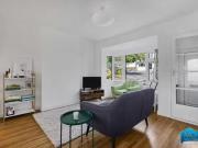 For Rent! 2 bedroom bungalow to rent in London, NW7