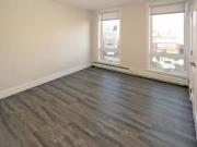 Nice 2 Bedroom + Den 3569 Dutch Village Road