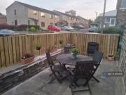 Cozy 2 bedroom end of terrace house for rent in...