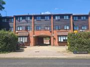 Charming 2 bedroom flat for rent in Dixons Hill Road,...