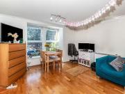 Nice 2 bedroom Flat to rent, School Lane, Egham, TW20...