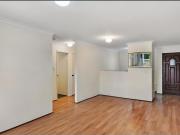 Charming 2 Bedroom Ground Floor Unit in the Heart of...