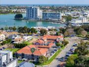 Charming 2 Bedroom Ground Floor Unit in the Heart of...