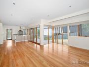 Charming 2 Bedroom Home with a Garden Retreat