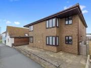 Cheap 2 bedroom maisonette for rent in South Coast Road,...