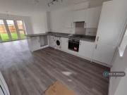 Just in! 2 bedroom semi detached house for rent in...