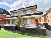 Charming 2 Bedroom Unit