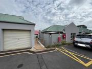 charming 2 bedroom unit in peaceful.