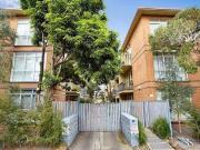 Cozy 2 BR 1/23 Robe Street, St Kilda, VIC 3182