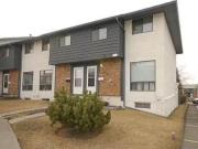 Charming 3 bedroom 1.5 bath townhouse in NW