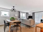 Cheap 3 bedroom apartment for rent in Madeira Road,...