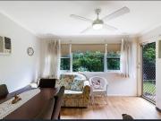 Charming 3 Bedroom Cottage in a Convenient Location –...