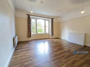 Cheap 3 bedroom flat for rent in Cambridge Park,...