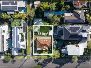 Charming 3 Bedroom Home in Prime Hawthorne Location –...