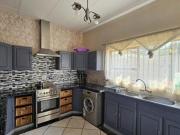 charming 3 bedroom house in east to.