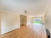 Unique 3 bedroom terraced house for rent in Farm Close,...