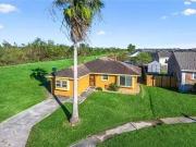 Charming 3 bedroon + room 13 Assumption Pl