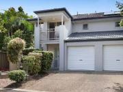 Cheap 3 BR 15/191 Greenacre Drive, Arundel, QLD 4214