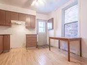 Cozy 3 BR 2595 Rue Frontenac, Montréal Ville Marie, QC, H2K.