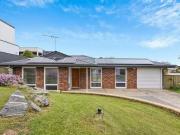Deal! 3 BR 27 Manunda Way, Hallett Cove, SA 5158
