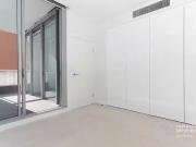 Cheap 409/18 Ebsworth Street, Zetland, NSW 2017