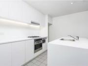 Charming 410/35 Shelley Street, Sydney Apartment for...