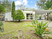 Charming 4 Bedroom Oasis: Ideal for Family Living!