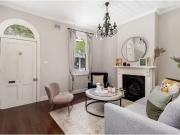 Just in! 54 Kent Street, Sydney Townhouse for rent...