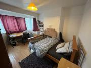 Cozy 5 bedroom house for rent in Clifton gardens,...