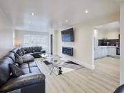 Just in! 5 BR Muncaster Way