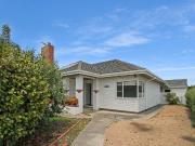 CHARMING 60s WEATHERBOARD IN QUIET AREA
