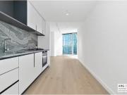 Cozy 6203b/639 Little Lonsdale Street, Melbourne...