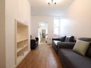Charming 8 bedroom semi detached house for rent in... Charming 8 bedroom semi detached house for rent in...