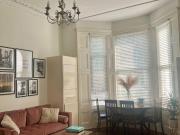 Charming and bright flat in Kensington Olympia