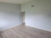 Charming Apartment for Rent – Thurston St, Akron, OH...