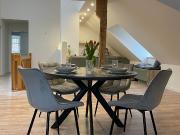 Charming apartment in the popular Weißer Hirsch villa...