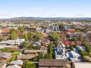 Charming Brick Unit in Central Albury