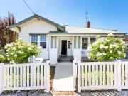 Charming Central Bungalow