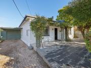 Charming Coastal Cottage in Prime Port Noarlunga Location