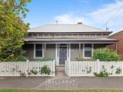 CHARMING COTTAGE A STONES THROW FROM THE CBD