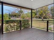 Charming Cottage in Gaythorne with Modern Comforts